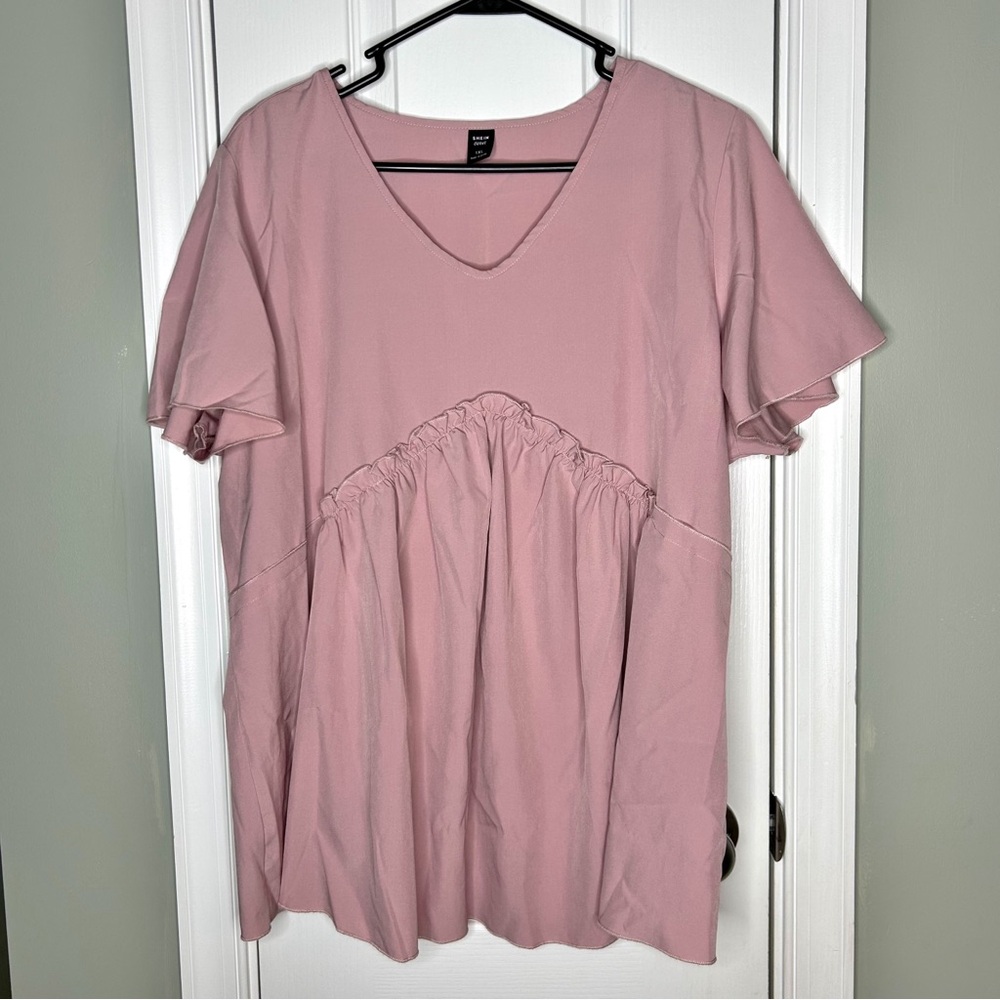 SHEIN Women’s Lightweight Blush Pink Short Sleeve V-Neck Ruffle Top Blouse 1XL